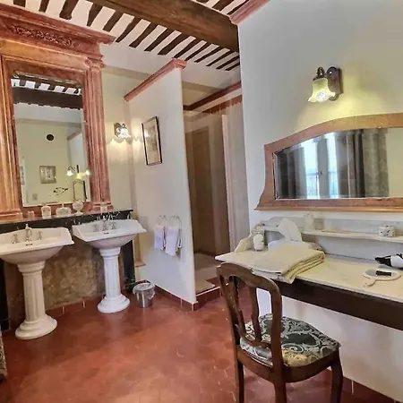 Chez Lydia - Osez La Vie De Chateau ! Pont Du Gard, Uzes Apartment
