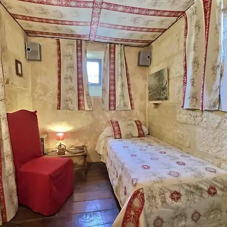 Chez Lydia - Osez La Vie De Chateau ! Pont Du Gard, Uzes דירה רמולין