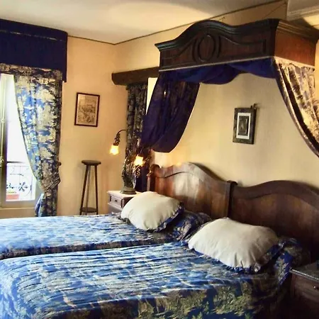 Chez Lydia - Osez La Vie De Chateau ! Pont Du Gard, Uzes רמולין