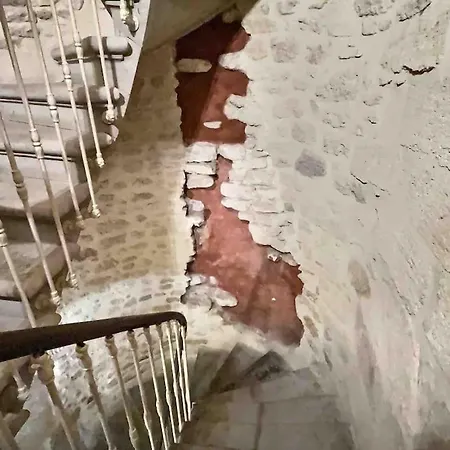 Chez Lydia - Osez La Vie De Chateau ! Pont Du Gard, Uzes