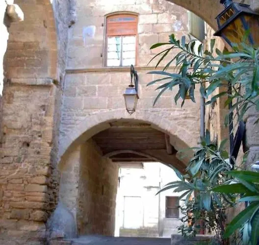 Chez Lydia - Osez La Vie De Chateau ! Pont Du Gard, Uzes Apartment *