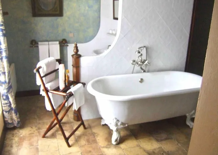 Apartament Chez Lydia - Osez La Vie De Chateau ! Pont Du Gard, Uzes