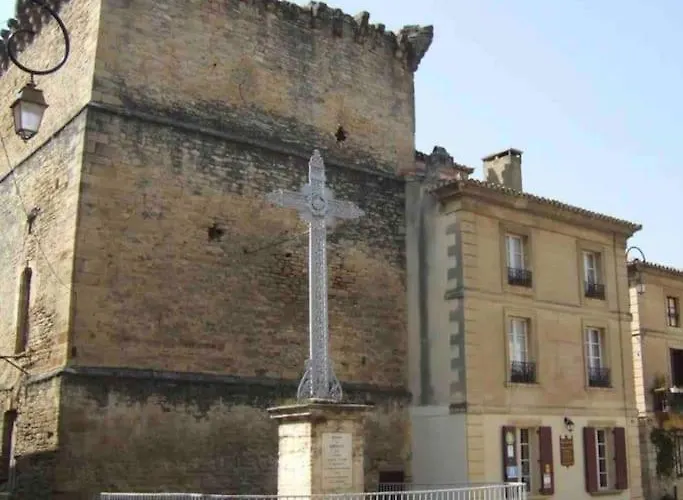 Chez Lydia - Osez La Vie De Chateau ! Pont Du Gard, Uzes Apartment *
