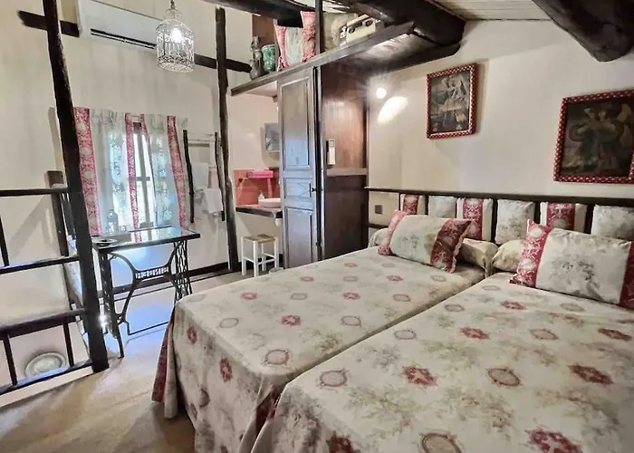 Apartament Chez Lydia - Osez La Vie De Chateau ! Pont Du Gard, Uzes Remoulins