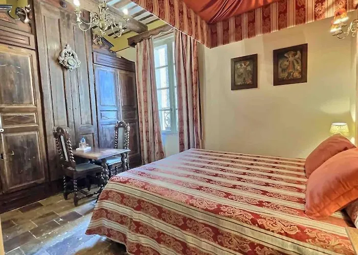 Chez Lydia - Osez La Vie De Chateau ! Pont Du Gard, Uzes *