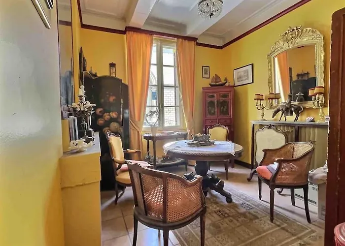 Chez Lydia - Osez La Vie De Chateau ! Pont Du Gard, Uzes Apartament
